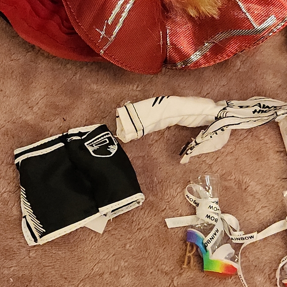 Rainbow High 2021 Jett Dawson Art of Fashion Doll w Dress, Outfit, & Accessories - Picture 7 of 13